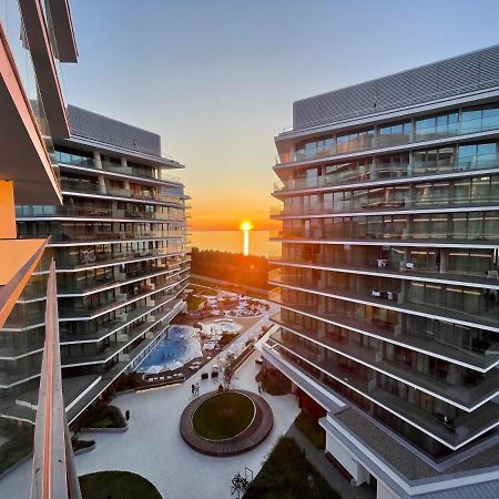 Wave Apartment Tyballtic 7Th Floor With Two Bedrooms And Sea View! Miedzyzdroje Bagian luar foto