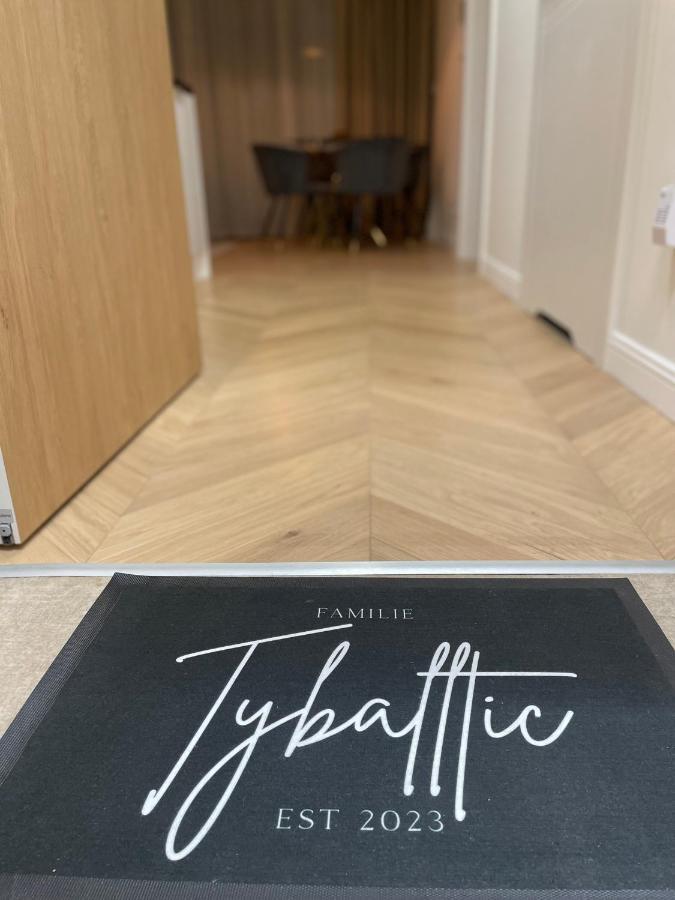 Wave Apartment Tyballtic 7Th Floor With Two Bedrooms And Sea View! Miedzyzdroje Bagian luar foto