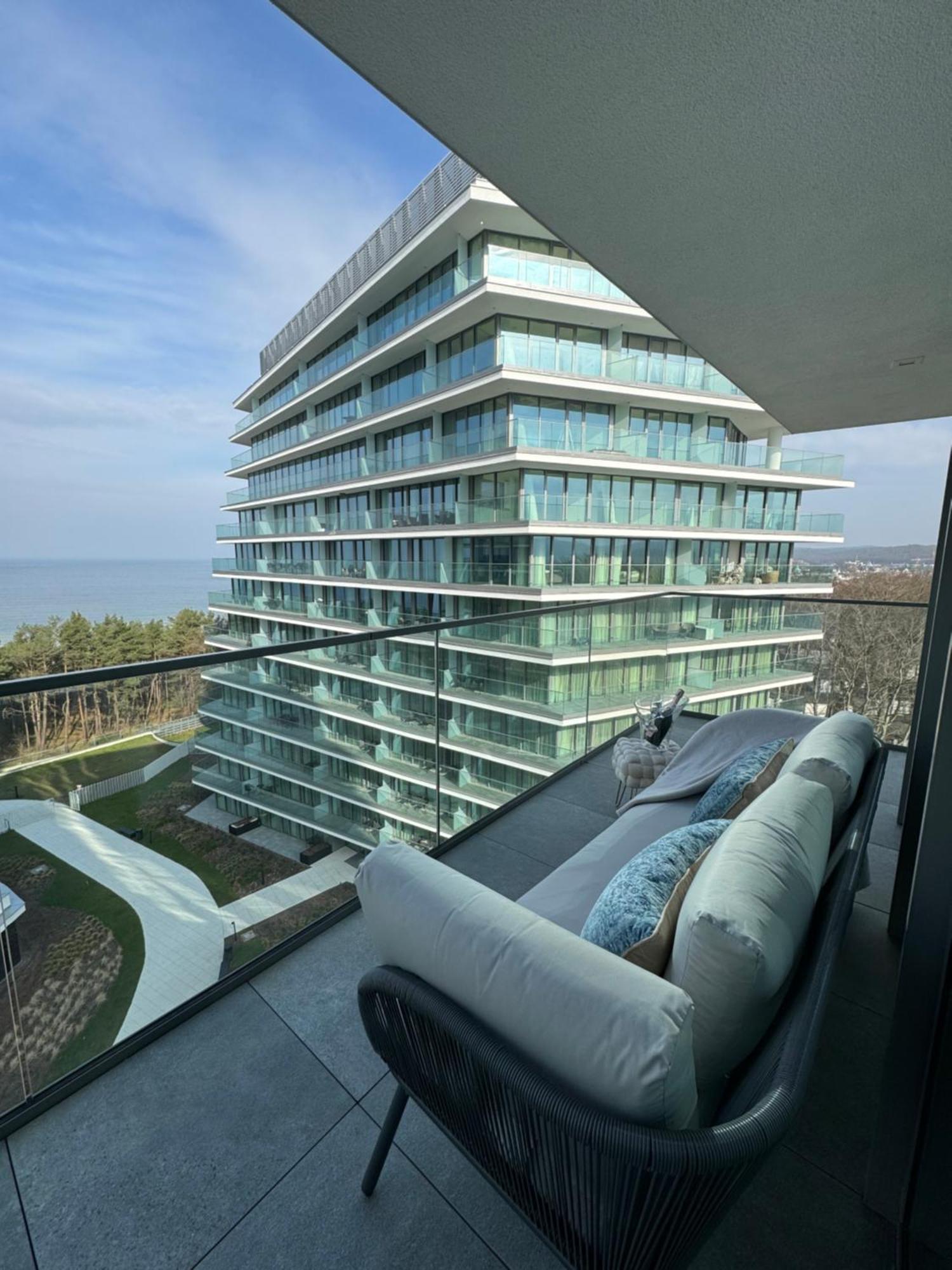 Wave Apartment Tyballtic 7Th Floor With Two Bedrooms And Sea View! Miedzyzdroje Bagian luar foto