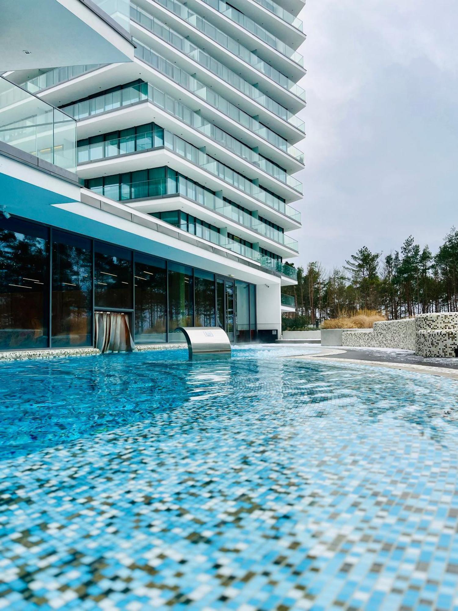 Wave Apartment Tyballtic 7Th Floor With Two Bedrooms And Sea View! Miedzyzdroje Bagian luar foto